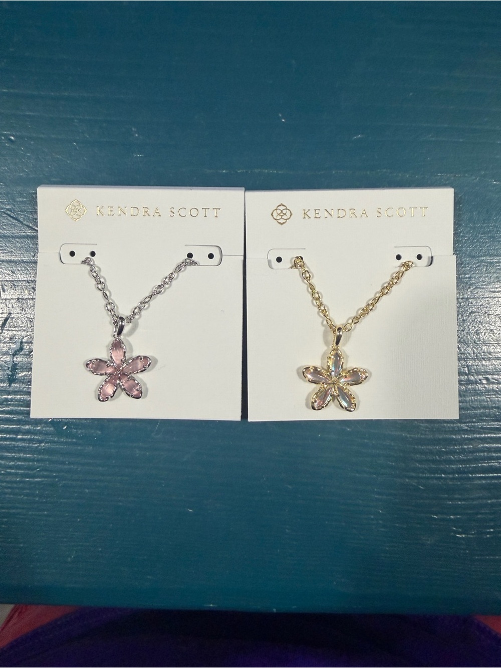 Kendra Scott Kids Pink and Iridescent Flower Pendant Necklaces - Silver & Gold